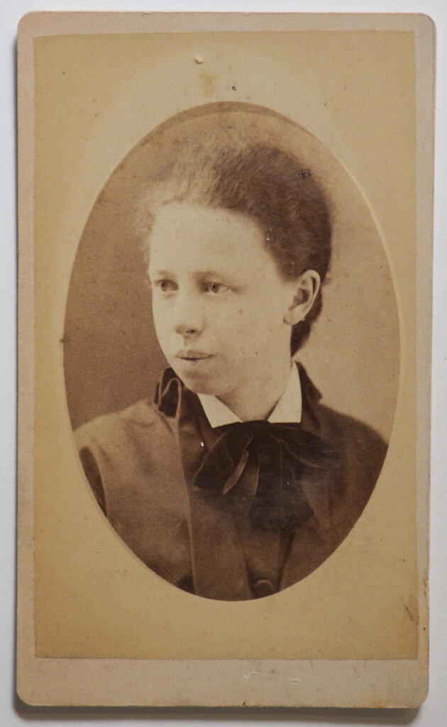 Studio portrait of a young Ema Spencer by "Walt A. Smith" of Newark, Ohio, date unknown. Courtesy: Licking County Historical Society, Newark, Ohio