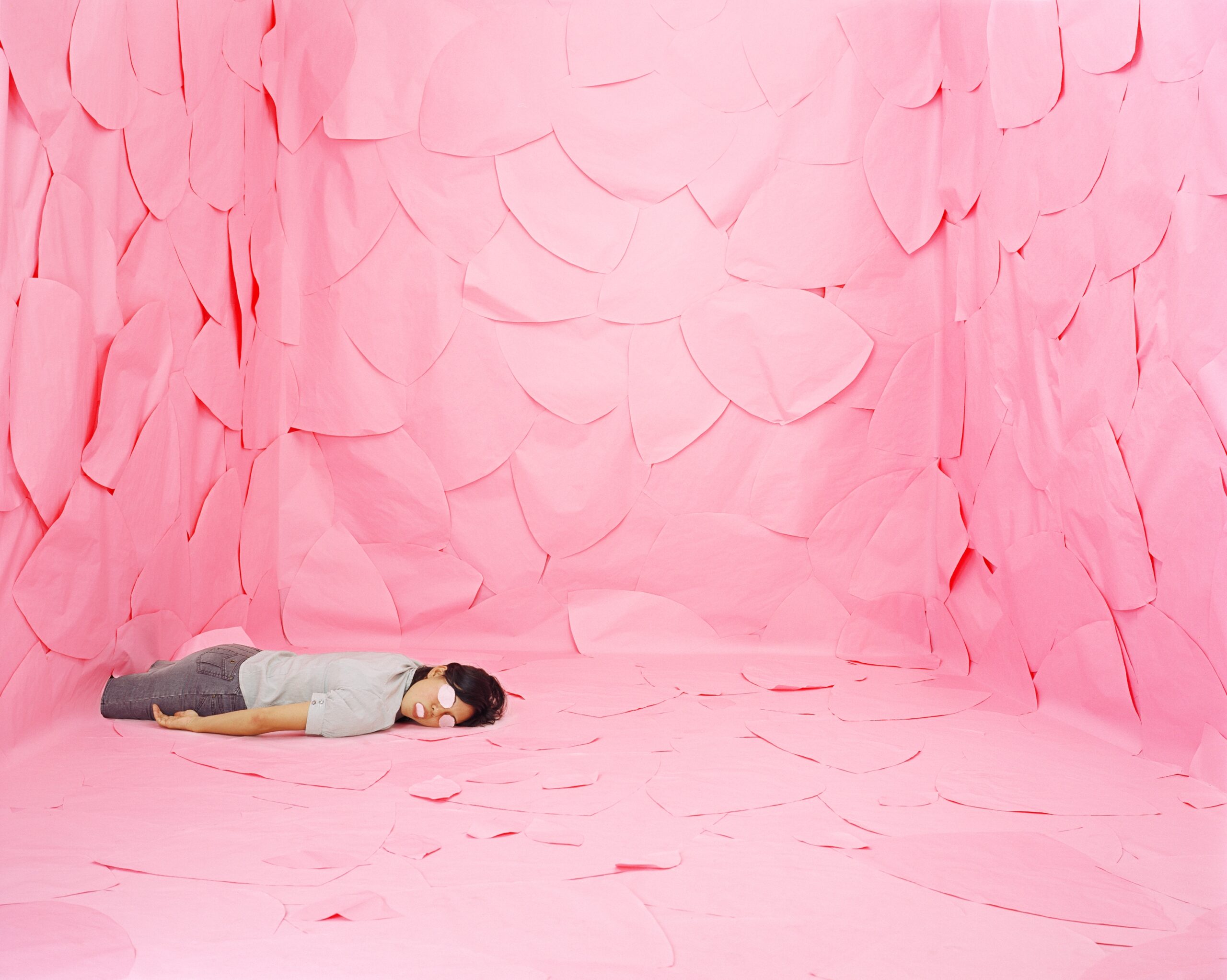 Gina Osterloh, Mute Rash, 2008. 30 x 38.5 inches, archival pigment print. Image courtesy of the artist, Higher Pictures Generation (New York) and Silverlens (Manila and New York)