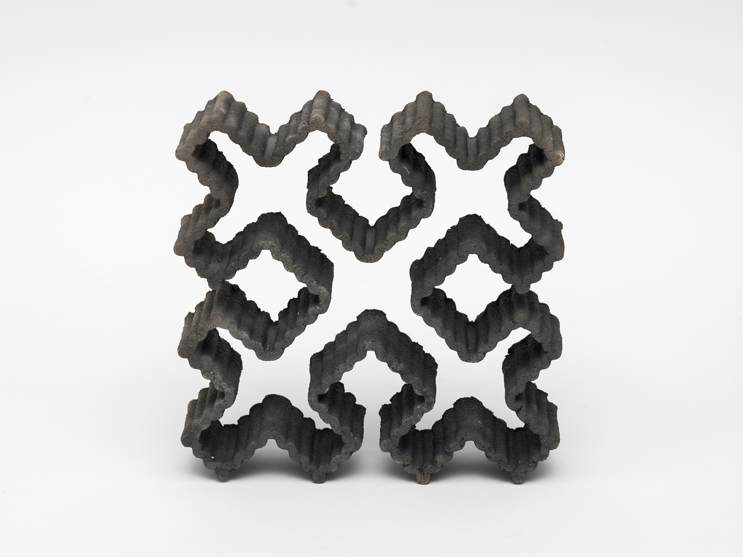 Sarah Rosalena, Axis, 2023. Smoked stoneware, 3D ceramic print. Courtesy of the artist, photo by Ruben Diaz
